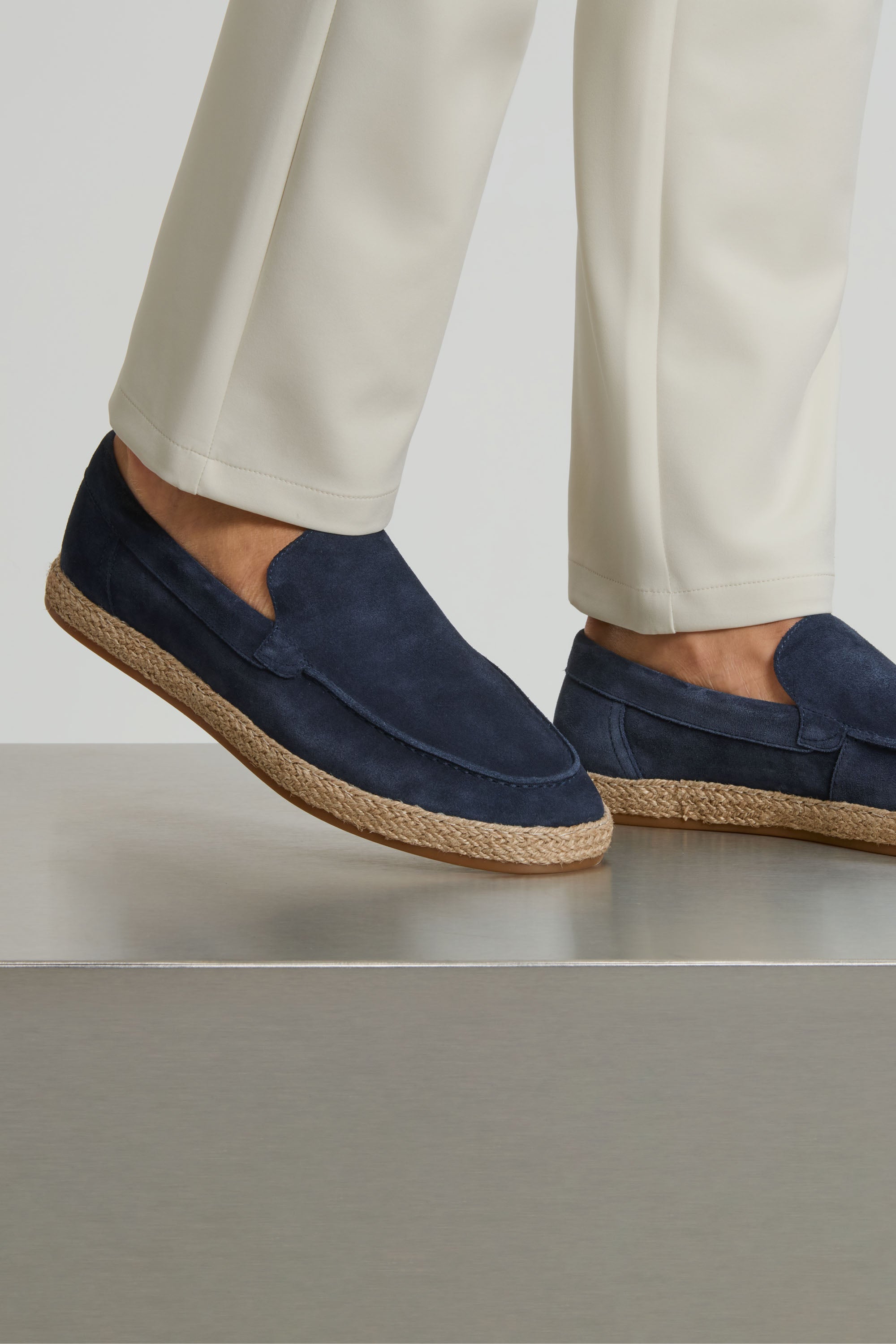 Loafer espadrille bleu marine – vue latérale slip-on daim