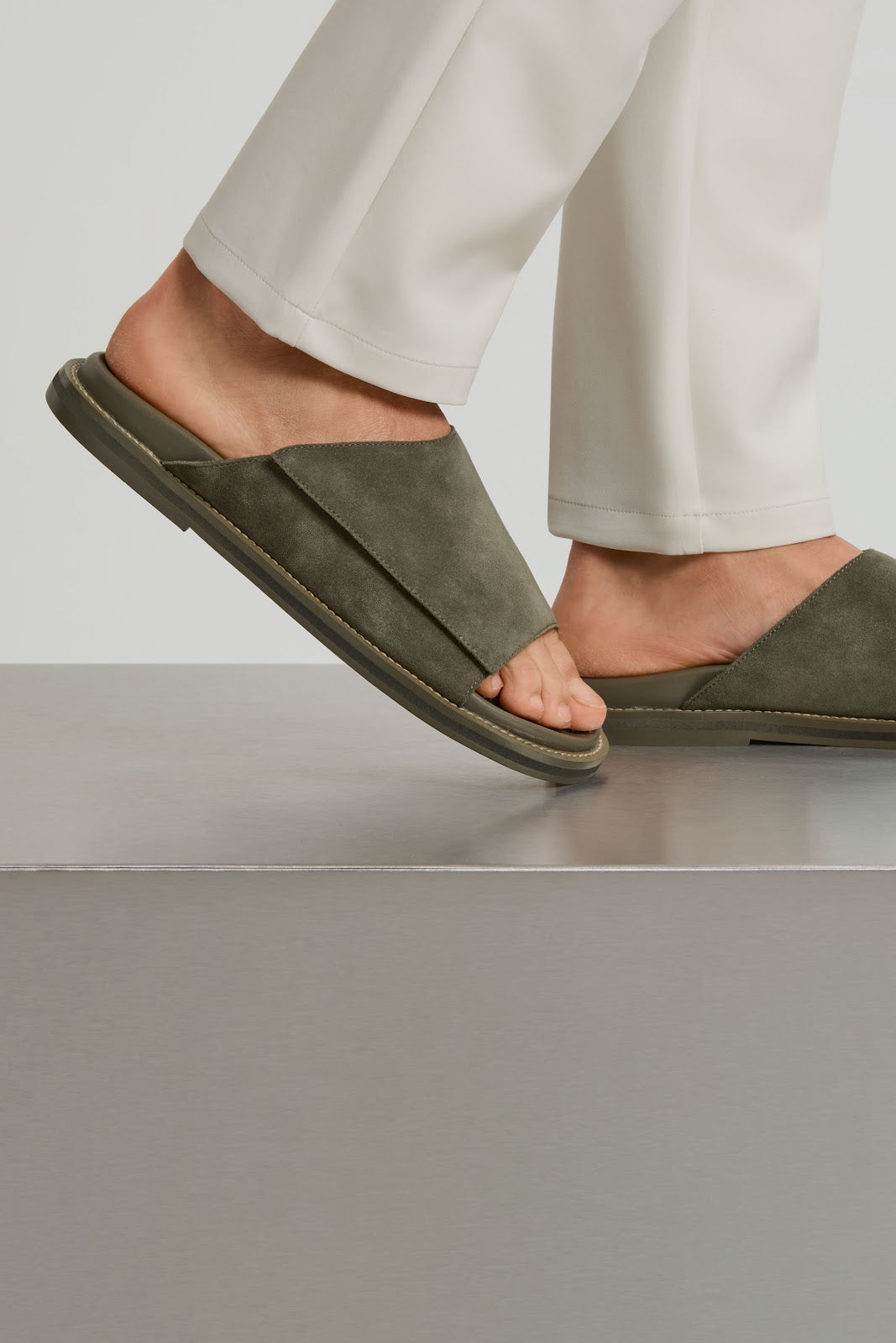 Sandales vert olive – vue latérale doublure cuir souple