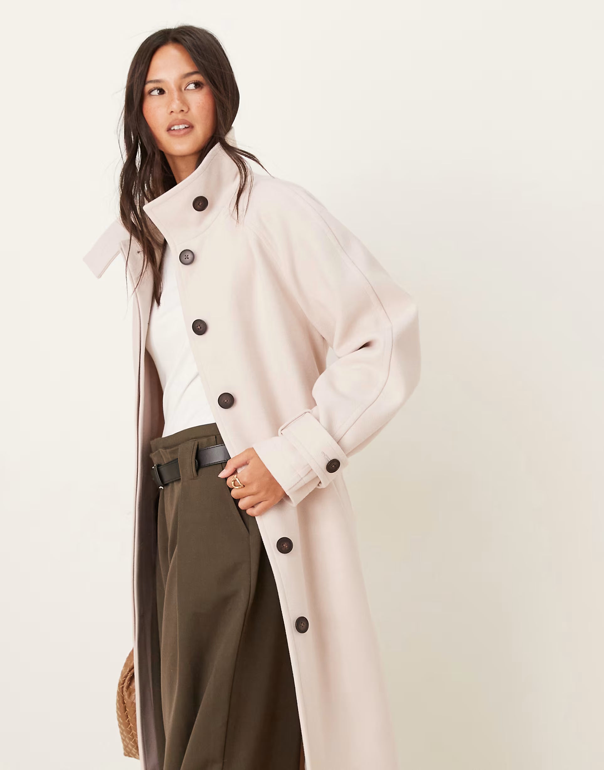 Trench-coat Long Femme à Col Cheminée – Élégance Grège & Coupe Habillée