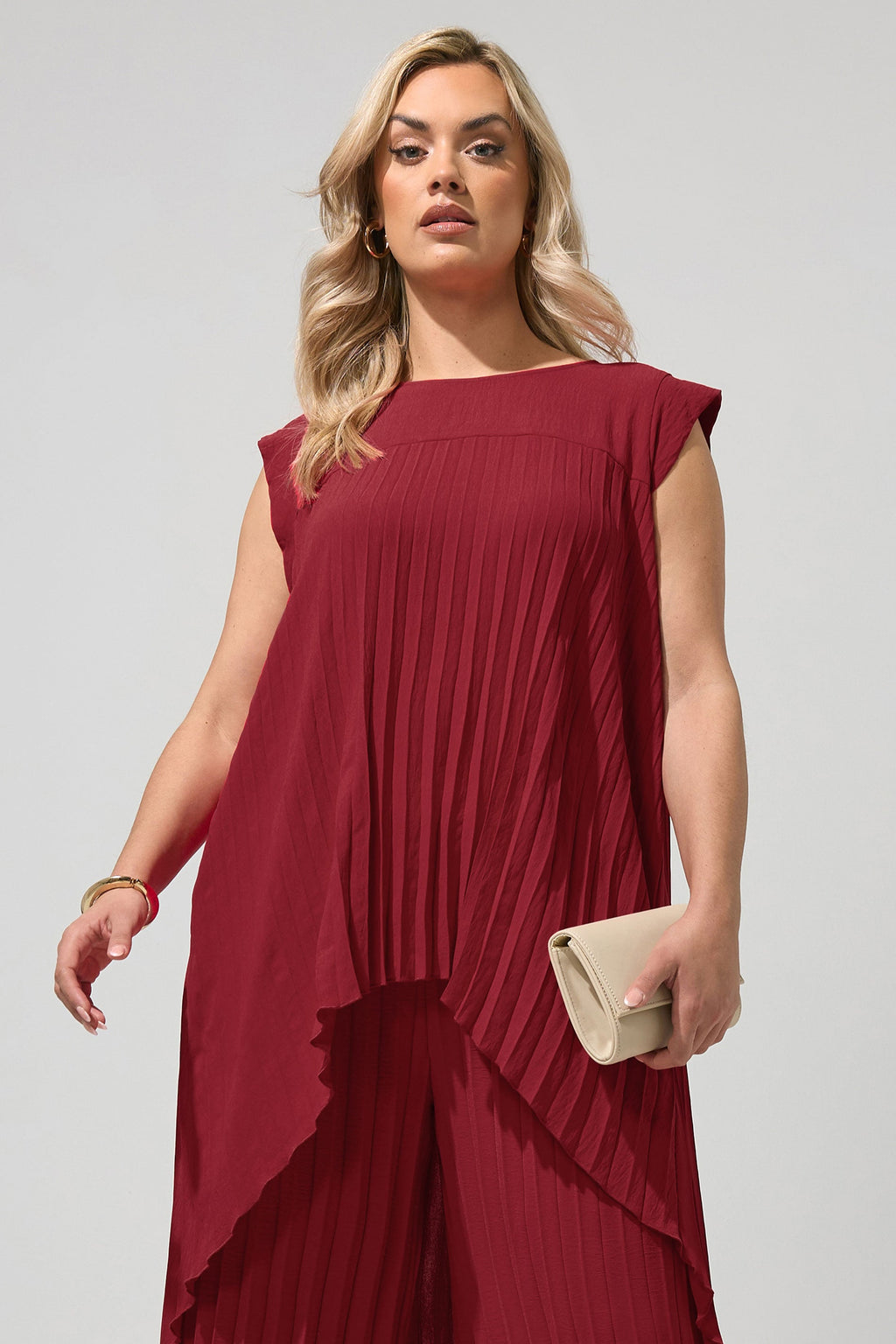 Haut plissé rouge sans manches grande taille – vue principale Valenne