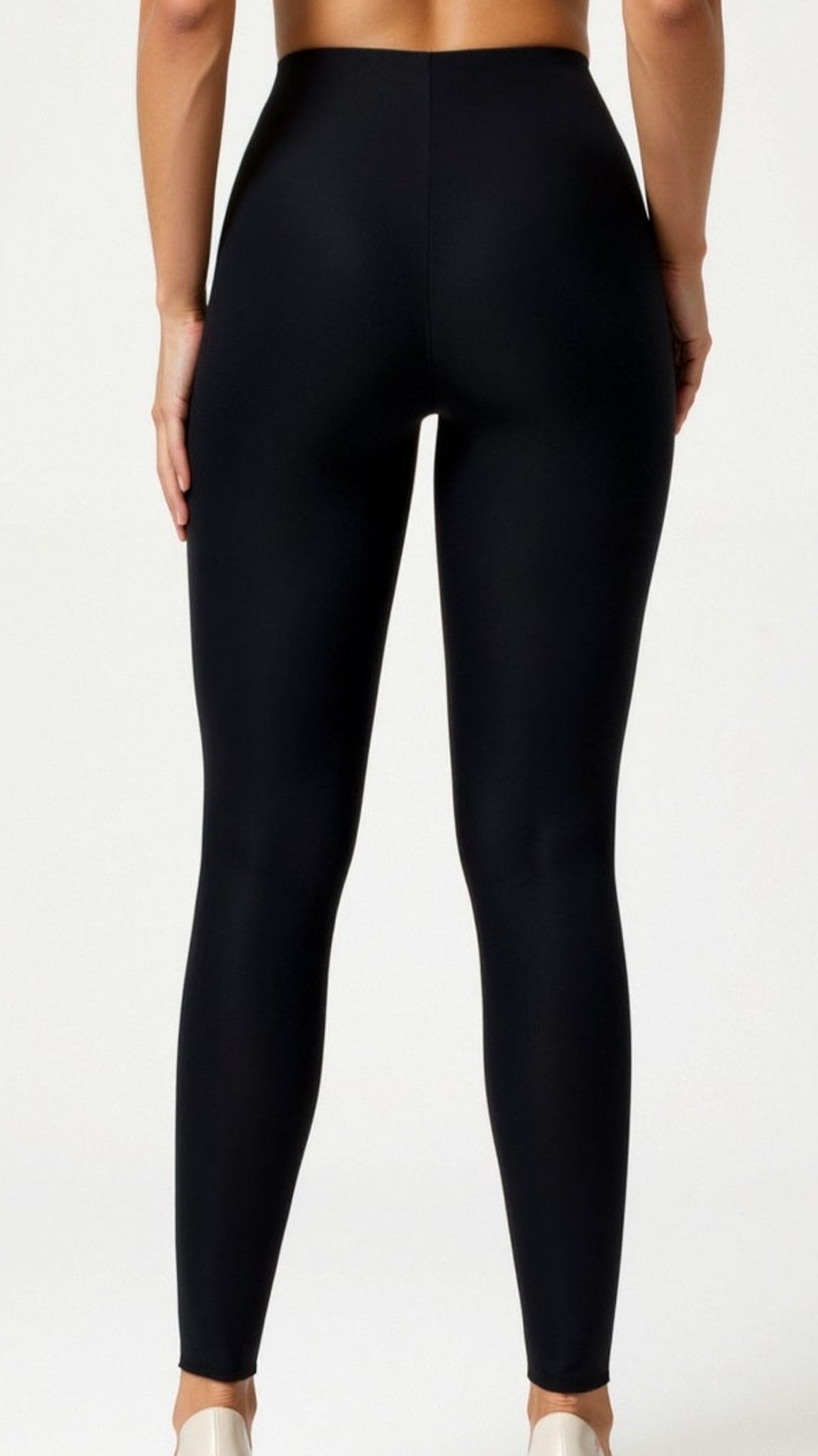 Legging Sculptant Noir Vue 2 – Valenne