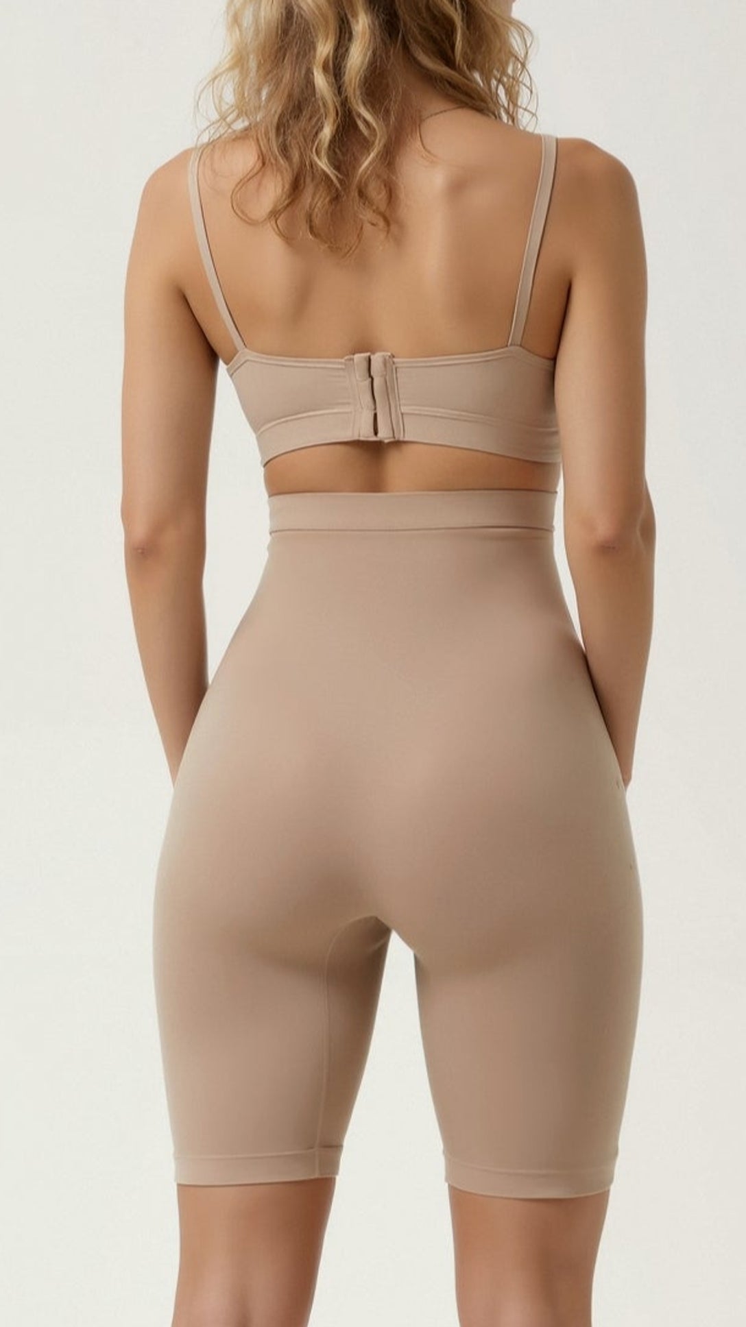 Short Push-Up Fessier Abricot Vue 2 – Valenne
